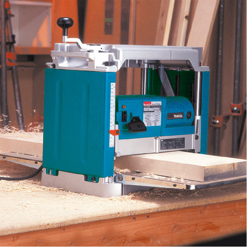 Makita 2012NB vandiktebank