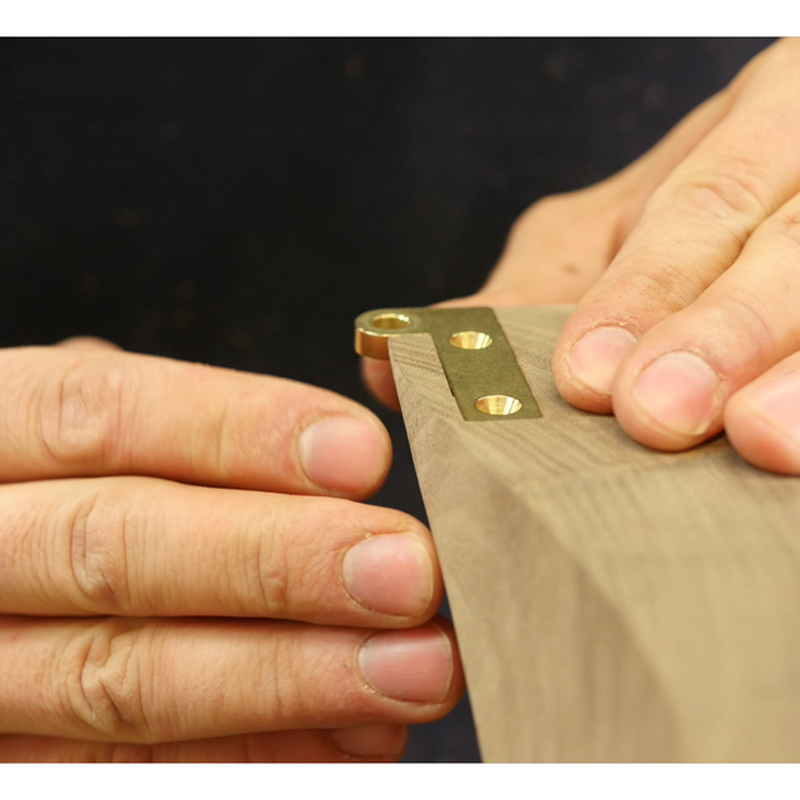 Brusso L-39 speunen met dieper scharnier 44 x 10 x 3 mm messing, 2 stuks