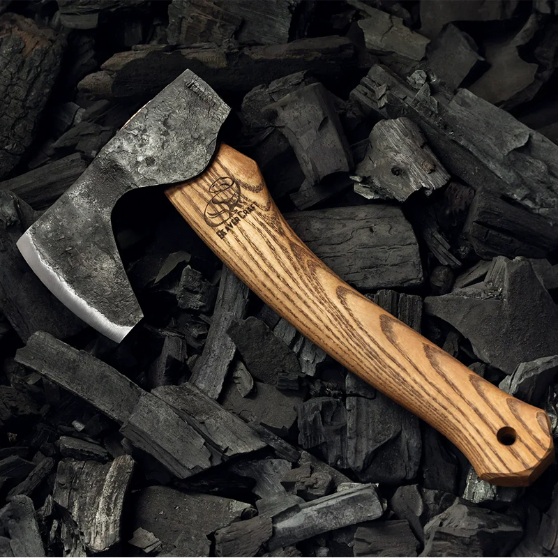 BeaverCraft AX6 kleine bijl met lange baard