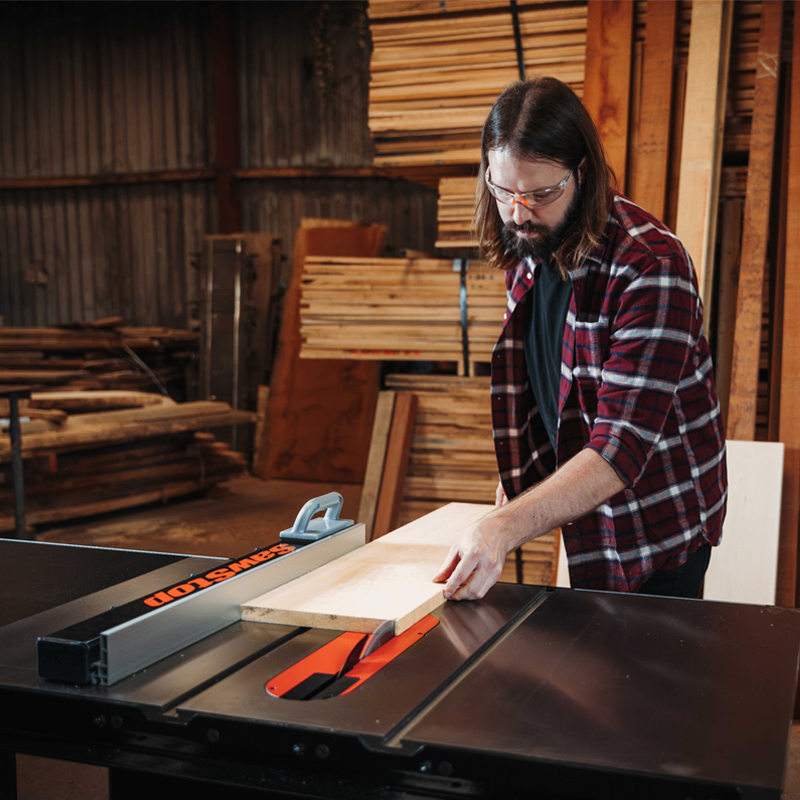 SawStop Professional Cabinet tafelcirkelzaag 915 mm met zwevende bovenarm, Dado insert en rem, 2200 Watt - pre-order incl. gratis Revolution verstekgeleider