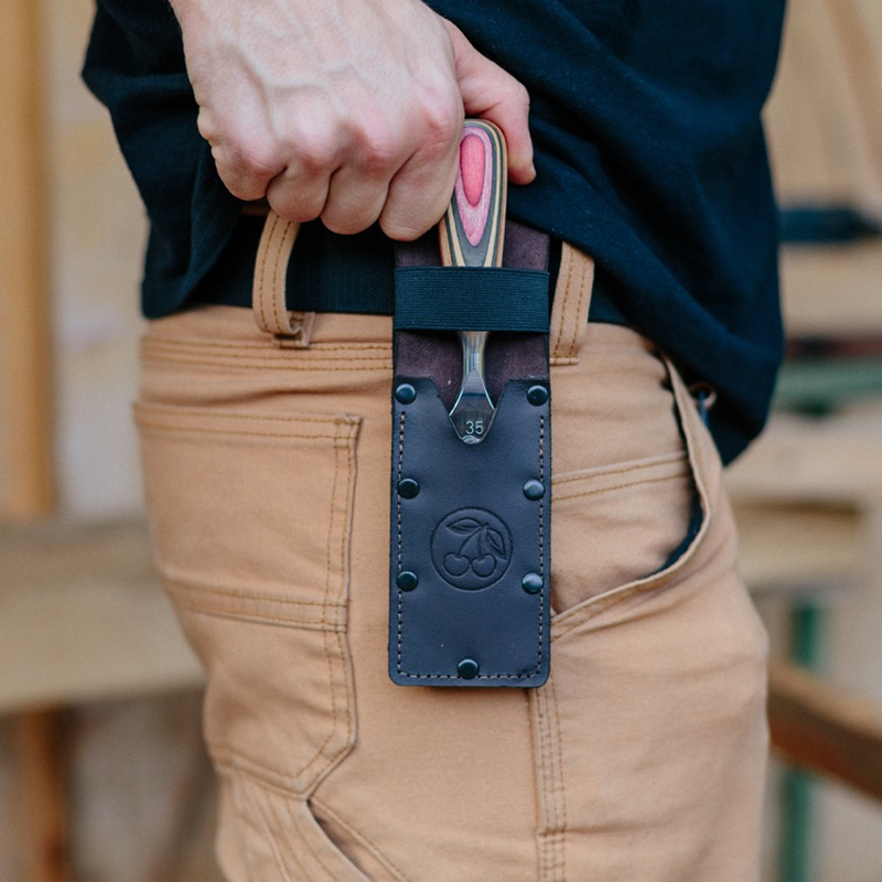 Kirschen korte steekbeitel 35 mm met skateboard heft in lederen houder
