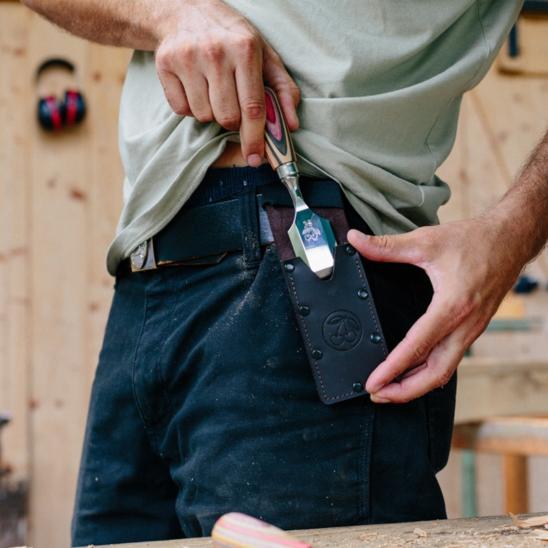 Kirschen korte steekbeitel 35 mm met skateboard heft in lederen houder