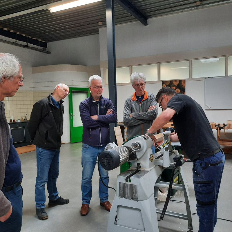 Presentatie 6 Record Power draaibank op vrijdag 31 oktober 2025 12:30