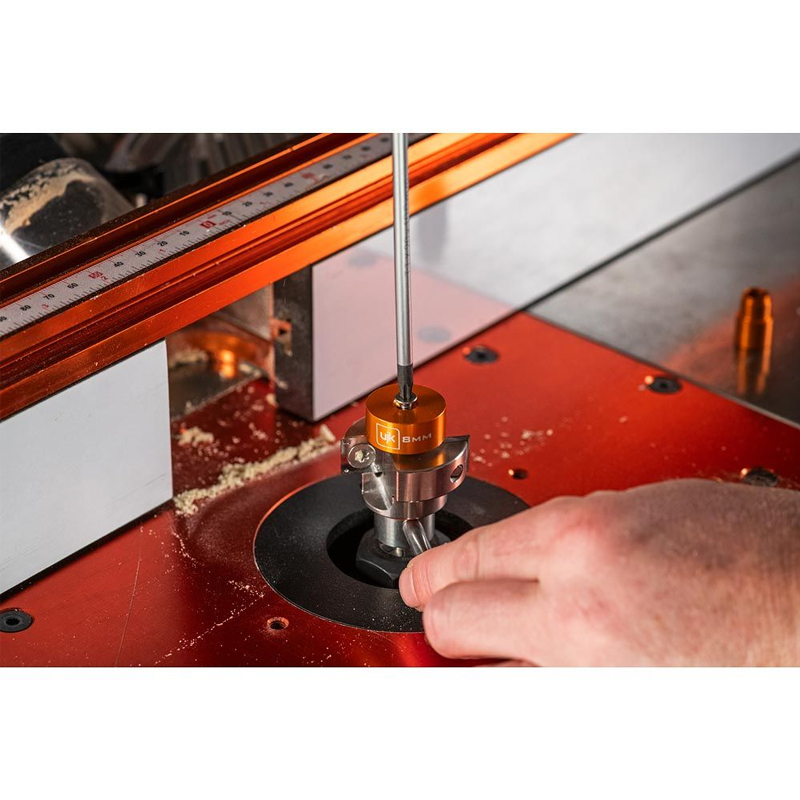 UJK sponnningfrees 8 mm schacht met metrische lagers in systainer