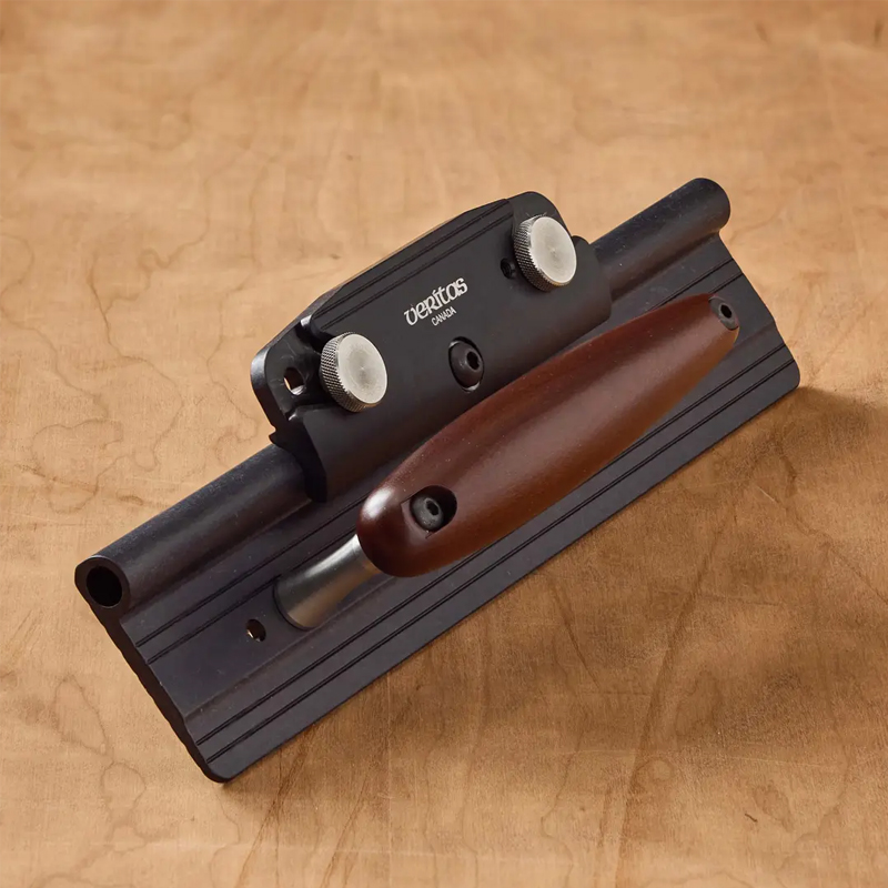 Veritas langsgeleider met hotdog voor Veritas-schaven met schroefdraadgaten