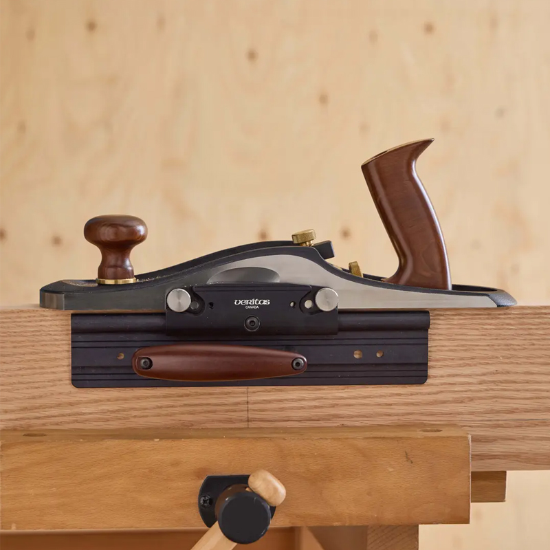 Veritas langsgeleider met hotdog voor Veritas-schaven met schroefdraadgaten