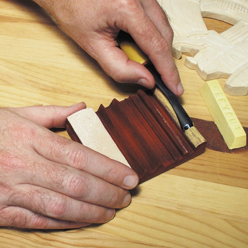 Flexcut PW12 voorgevormd wetleer 'SlipStrop' en Flexcut Gold wetpasta