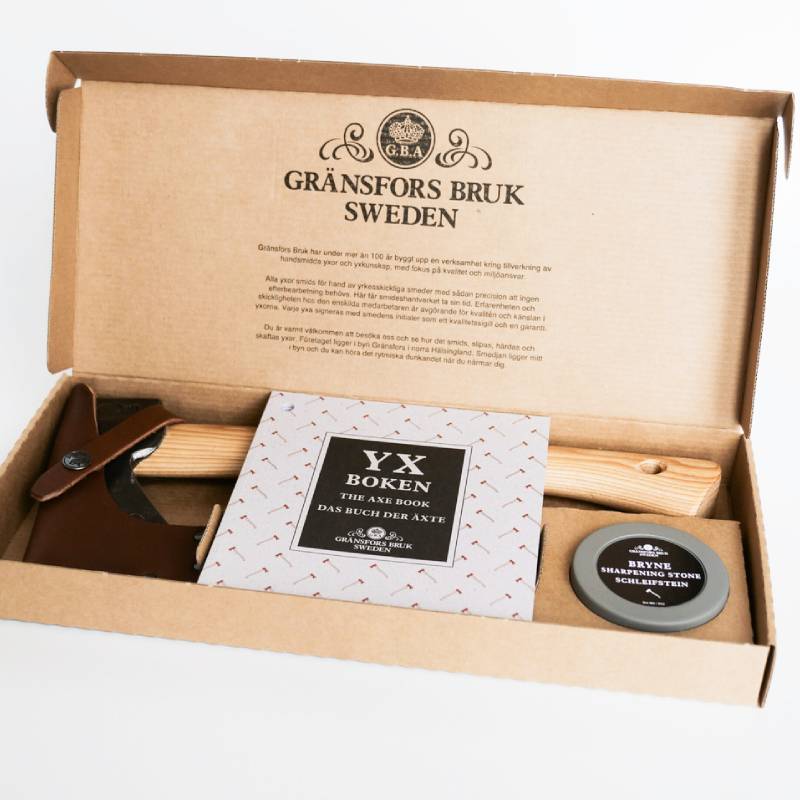 Gränsfors Bruk 415 bijl 'Wildlife Hatchet' en slijpsteen in box