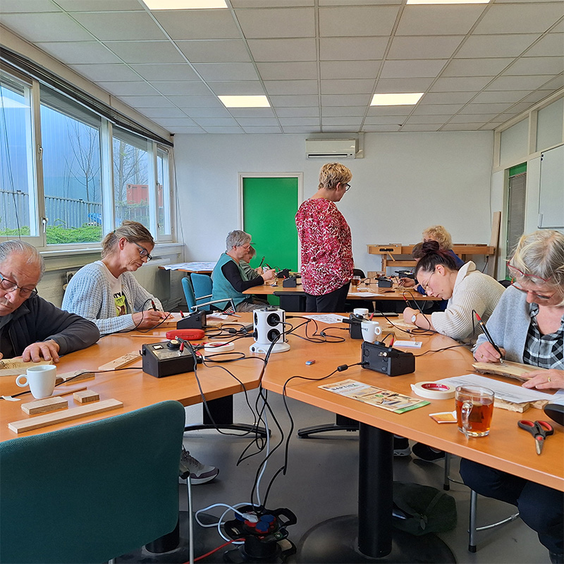 Workshop 2 pyrografie met Think Pink Studio op zaterdag 24 oktober 2026 middag