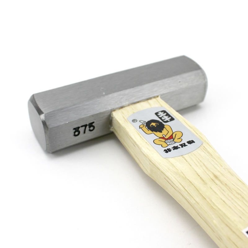 Japanse Genno hamer 8-hoek 375 gram