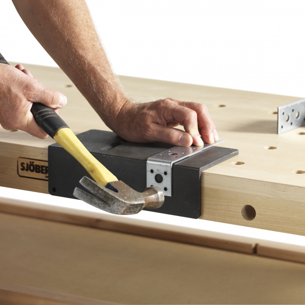 Sjöbergs universele hoekaanslag / aambeeld voor werkbank