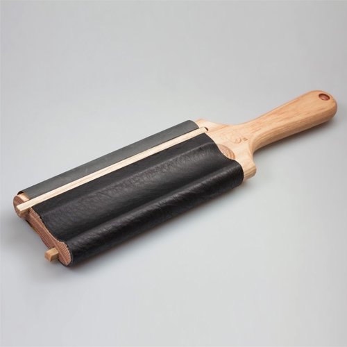 BeaverCraft LS5 lederen strop met schuurpapier 70 x 170 mm voor lepelmessen en gutsen