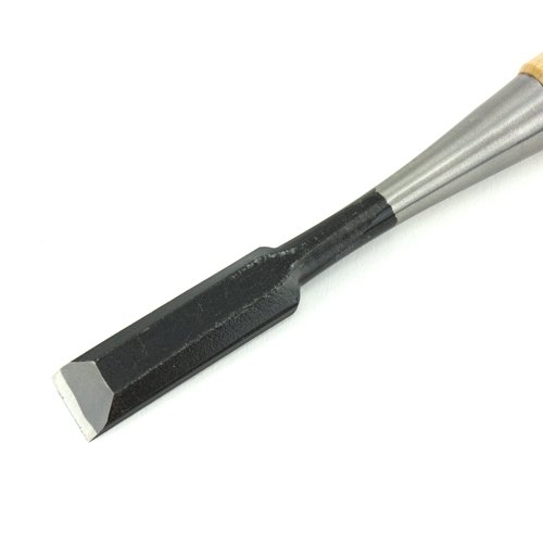 Japanse steekbeitel met wit eiken heft 18 mm