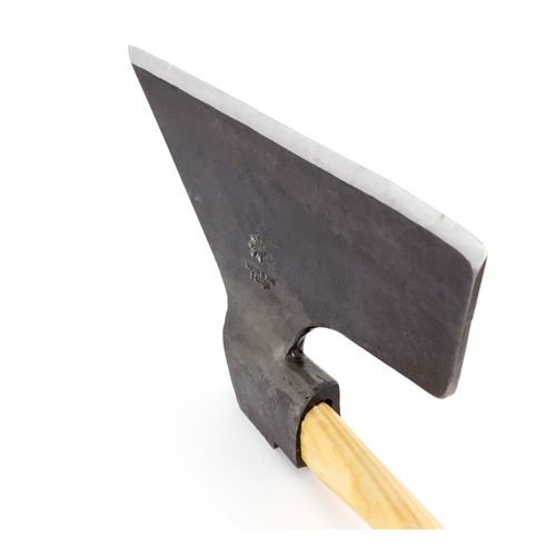 Müller Biber timmermansbijl links gevouwen 2000/2500 gram hickory